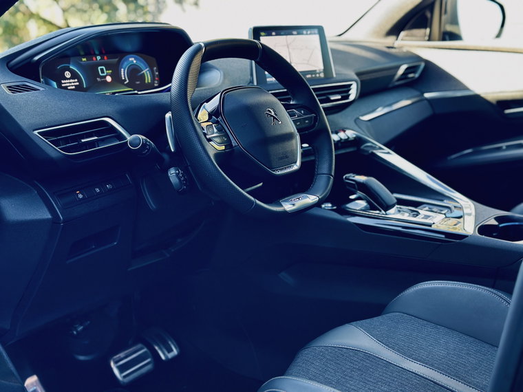 Vehicle Image 16