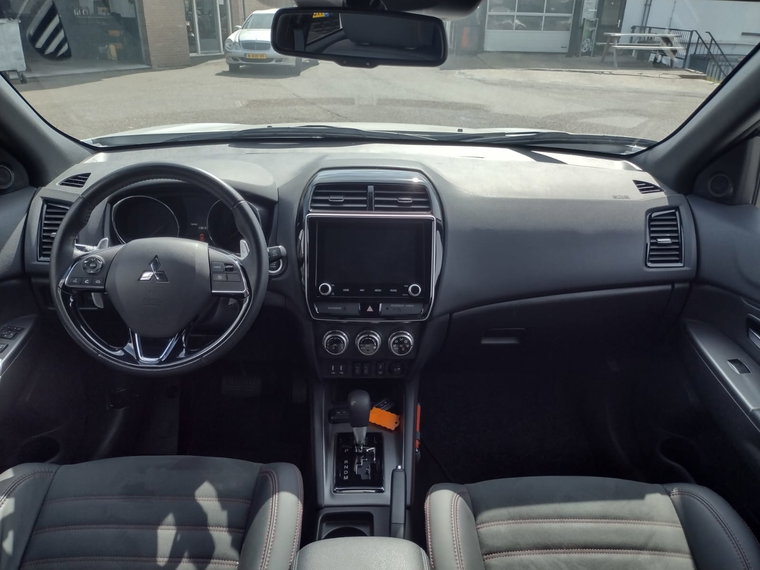 Vehicle Image 19