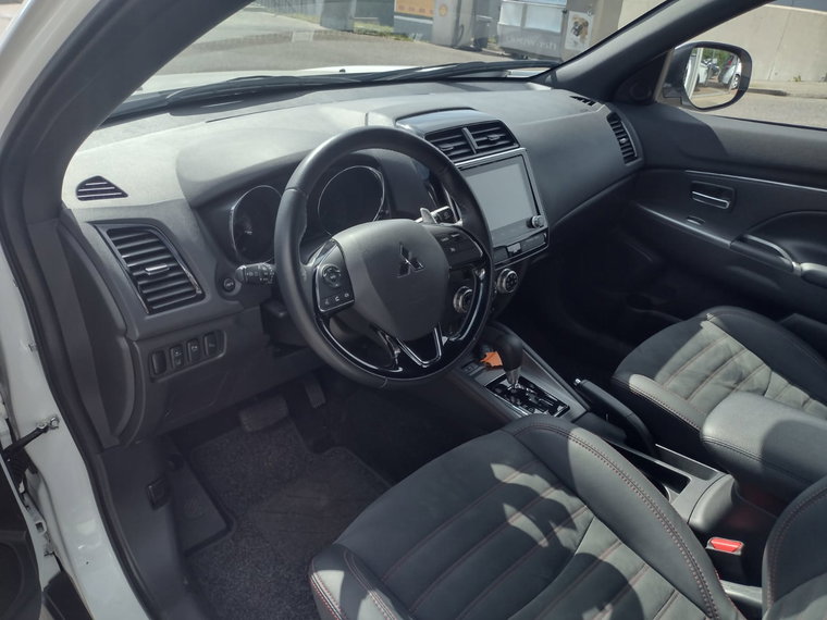 Vehicle Image 22