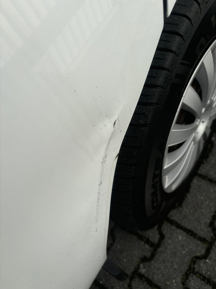 Vehicle Image 36