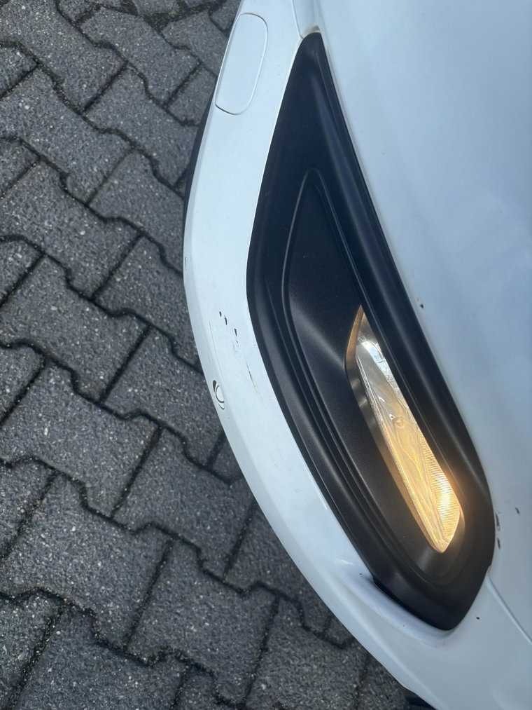 Vehicle Image 38