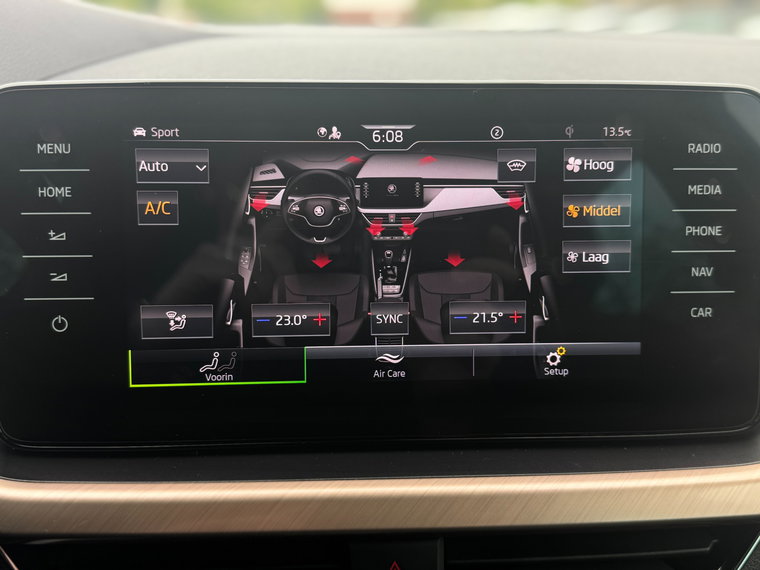 Vehicle Image 38