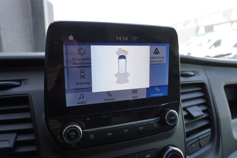 Vehicle Image 12