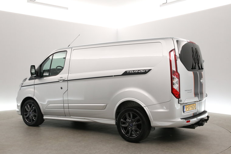 Vehicle Image 8