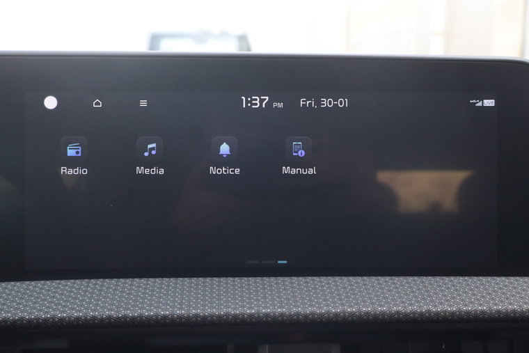 Vehicle Image 25