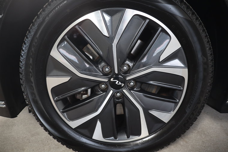 Vehicle Image 30