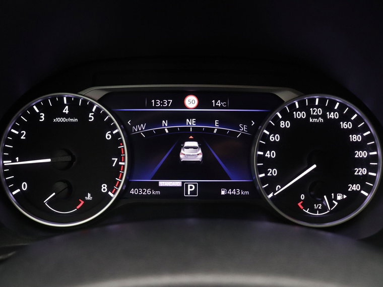 Vehicle Image 25