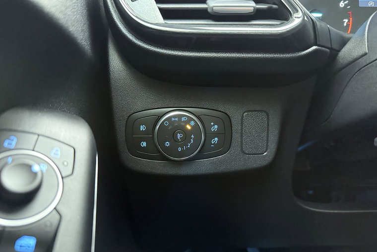Vehicle Image 17