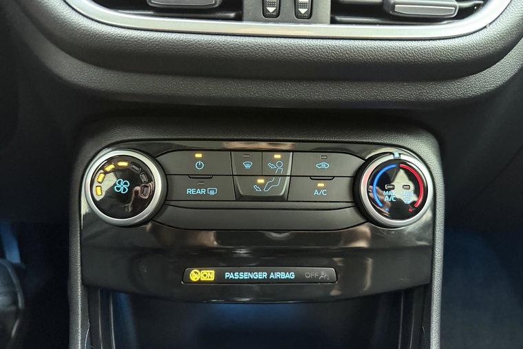 Vehicle Image 22