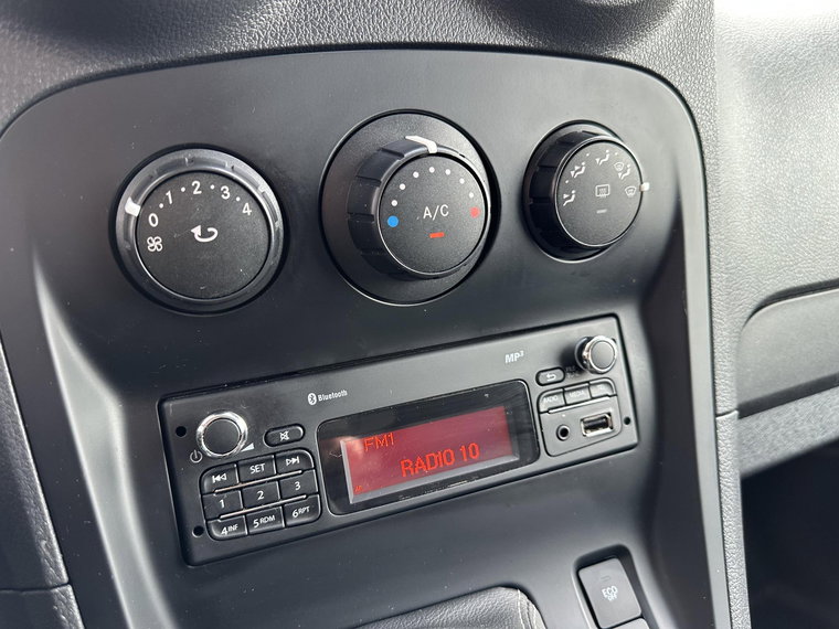 Vehicle Image 13