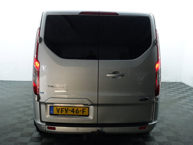Vehicle Image 32