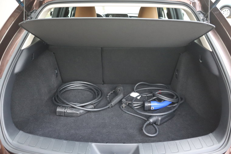 Vehicle Image 32