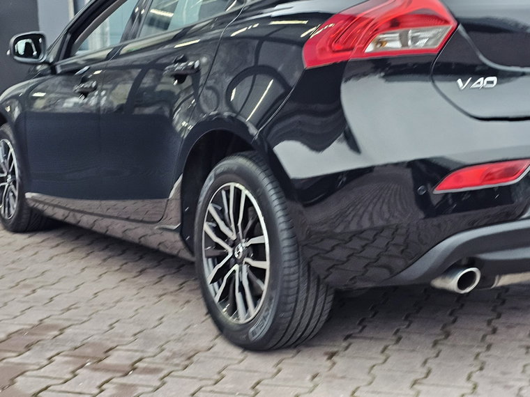 Vehicle Image 40