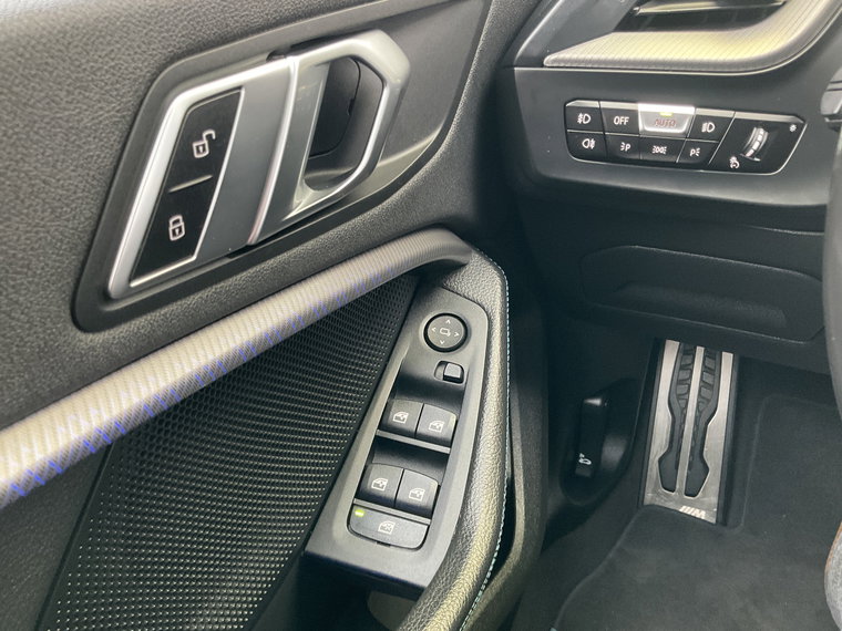 Vehicle Image 33