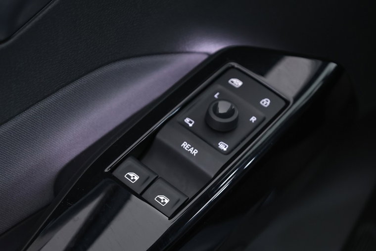 Vehicle Image 17