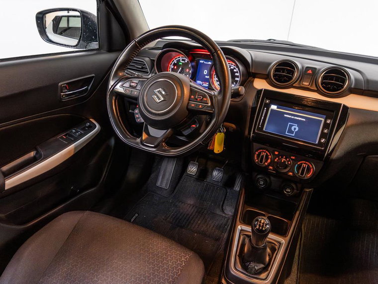 Vehicle Image 12