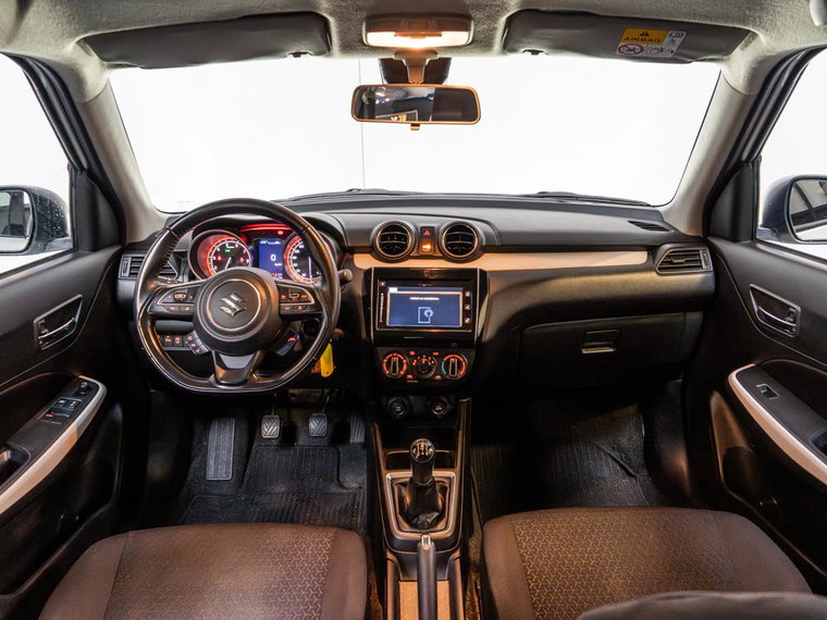 Vehicle Image 11
