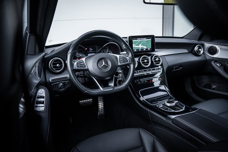 Vehicle Image 40