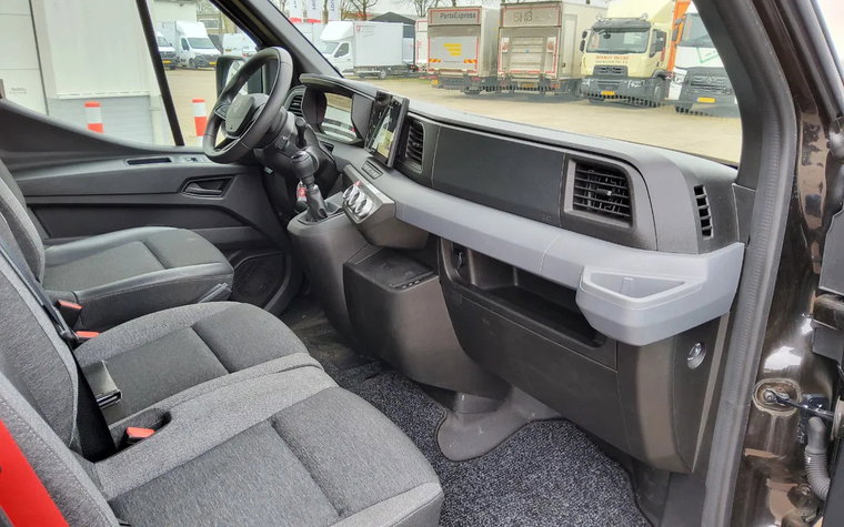 Vehicle Image 33