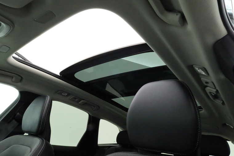 Vehicle Image 36