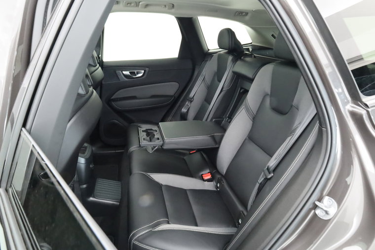 Vehicle Image 37
