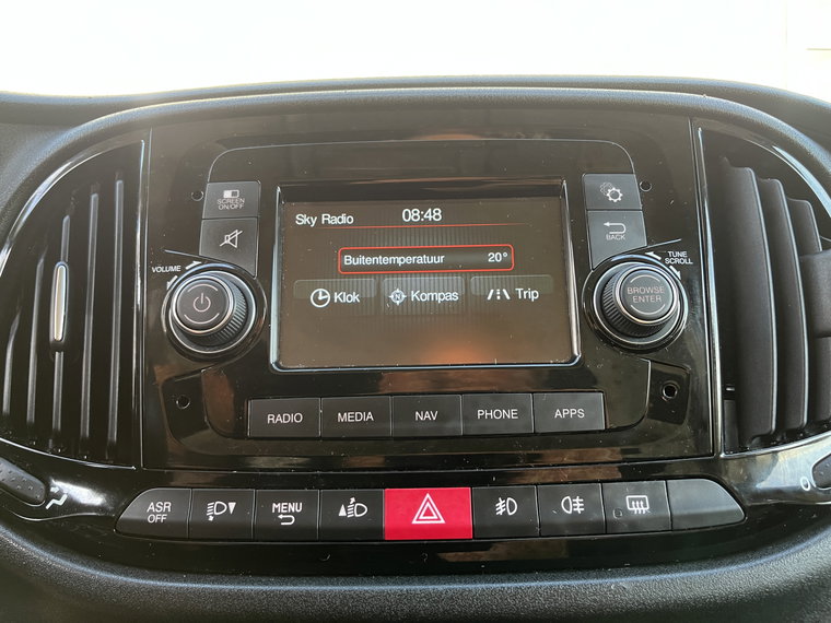 Vehicle Image 37