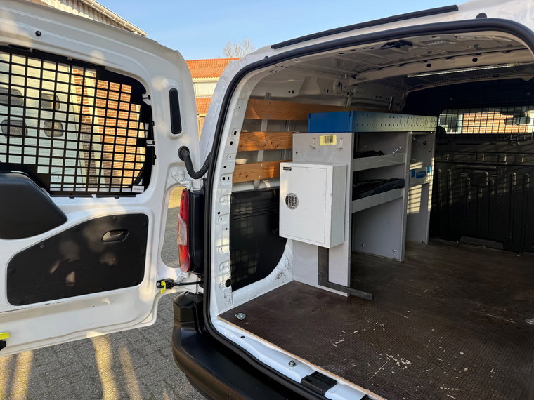 Vehicle Image 20