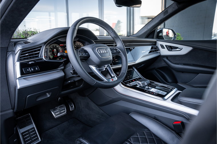 Vehicle Image 8