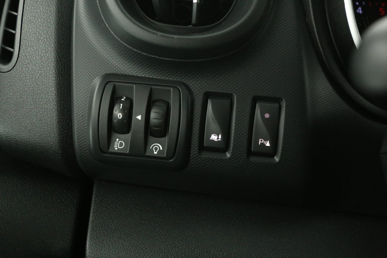 Vehicle Image 23