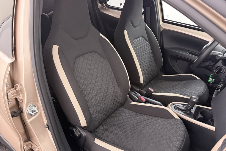 Vehicle Image 14