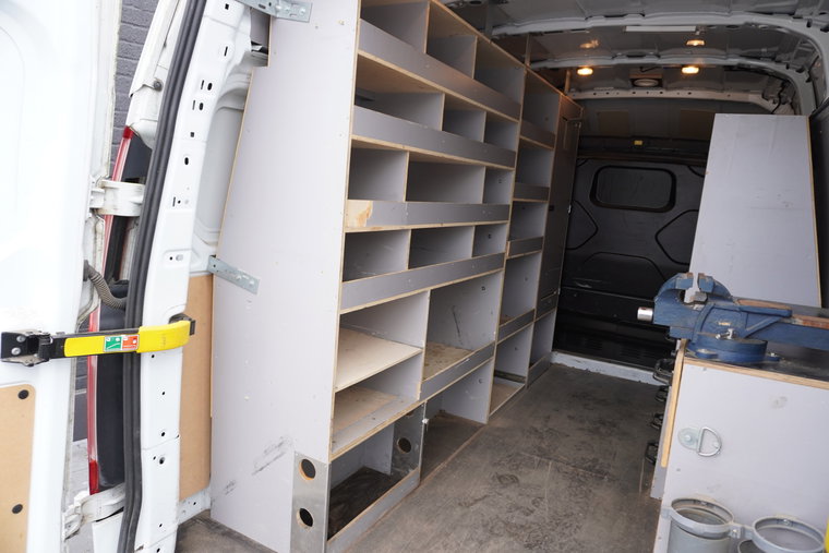 Vehicle Image 10
