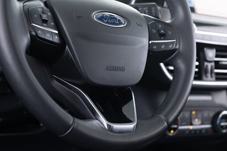 Vehicle Image 19