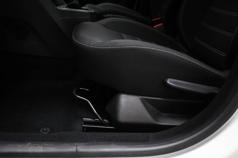 Vehicle Image 23