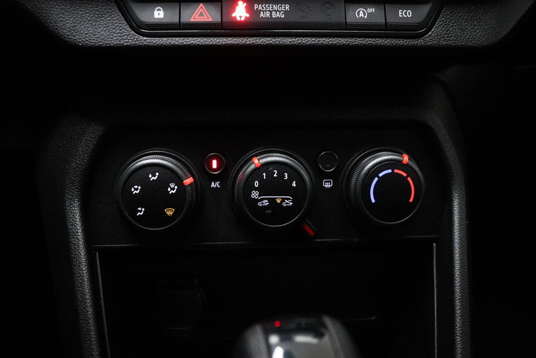 Vehicle Image 33