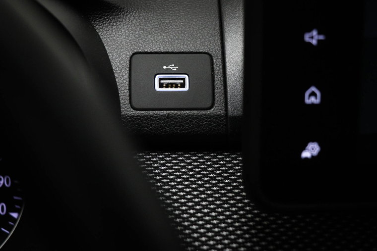 Vehicle Image 35