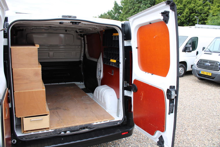 Vehicle Image 12
