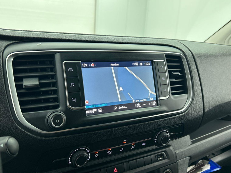 Vehicle Image 28