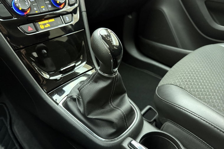 Vehicle Image 23