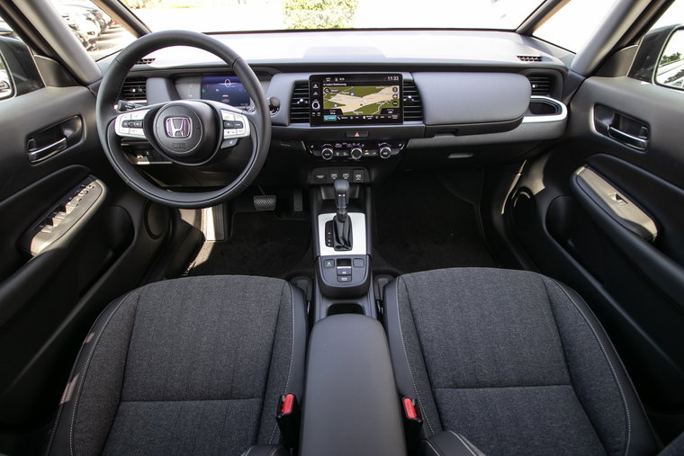 Vehicle Image 12