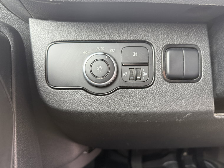 Vehicle Image 24