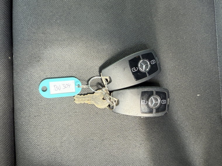 Vehicle Image 26
