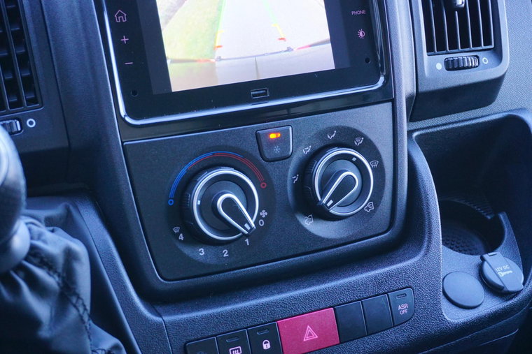 Vehicle Image 33