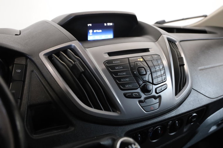 Vehicle Image 10