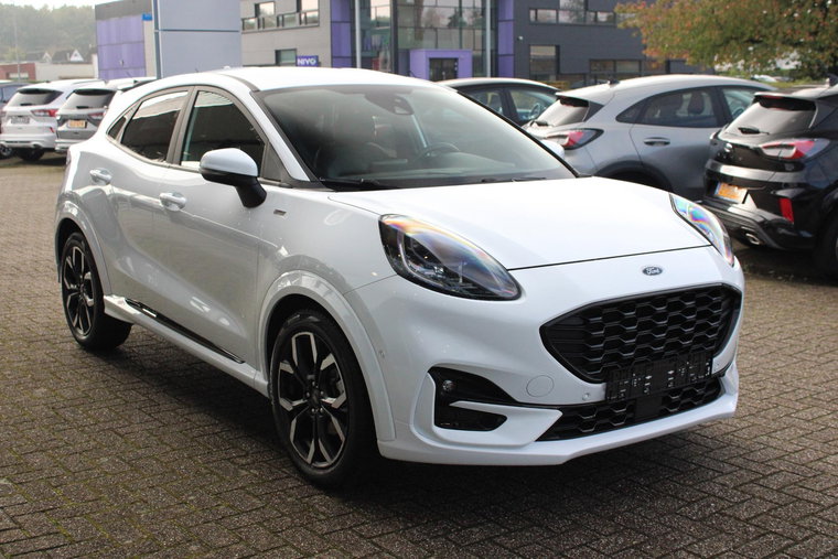Vehicle Image 36