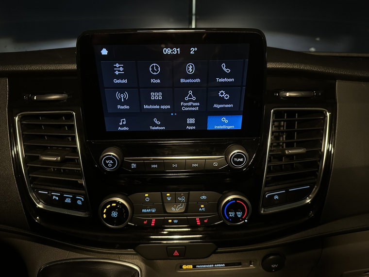 Vehicle Image 18