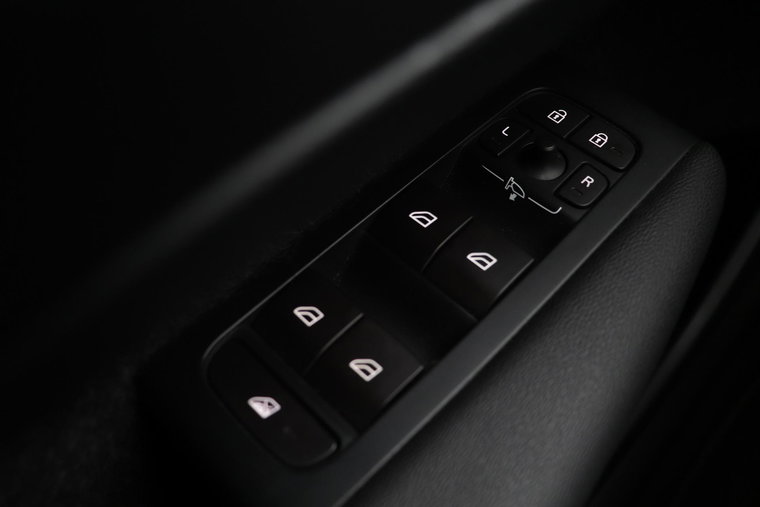 Vehicle Image 39