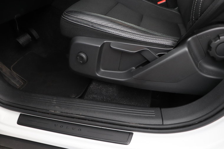 Vehicle Image 40