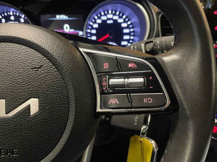 Vehicle Image 38