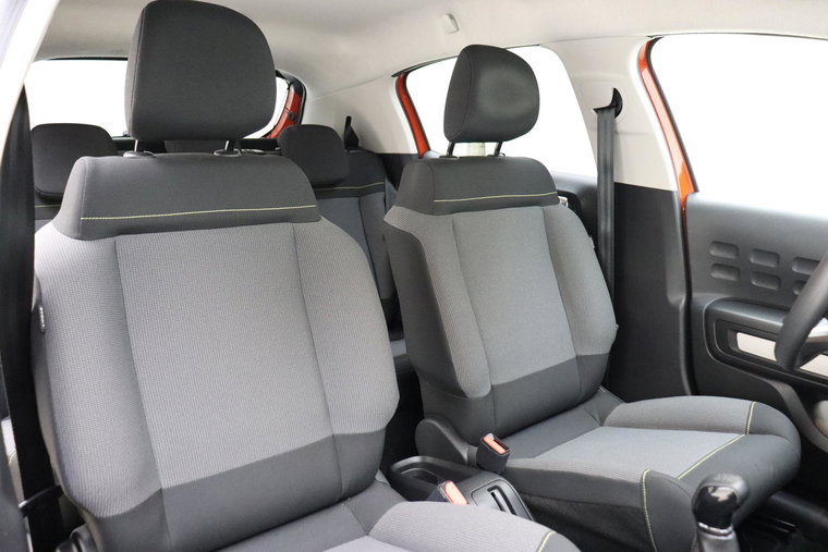 Vehicle Image 10