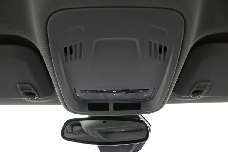 Vehicle Image 37